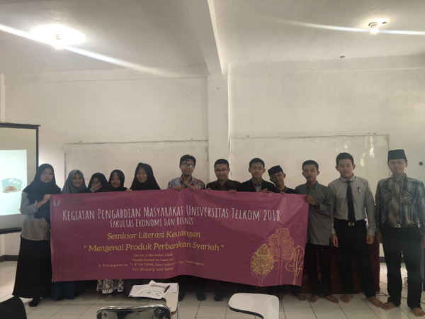 [:en]Literasi Keuangan bagi Santri di Pesantren Assururr, Bale Endah, Kab Bandung, Jawa Barat[:]